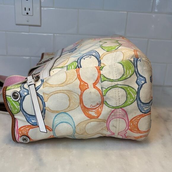 Coach Bag Purse Handbag Hampton Scribble Signature Logo Multicolor Tote Bag - Picture 11 of 16